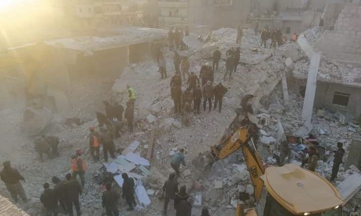 انهيار مبنى سكني في حي الفردوس